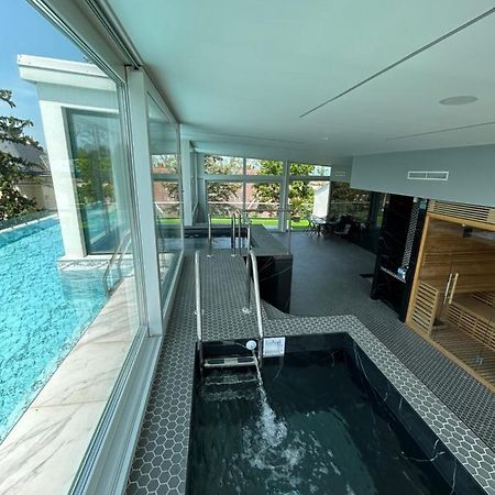 Villa Bauhaus Dream Deluxe T Siófok Buitenkant foto